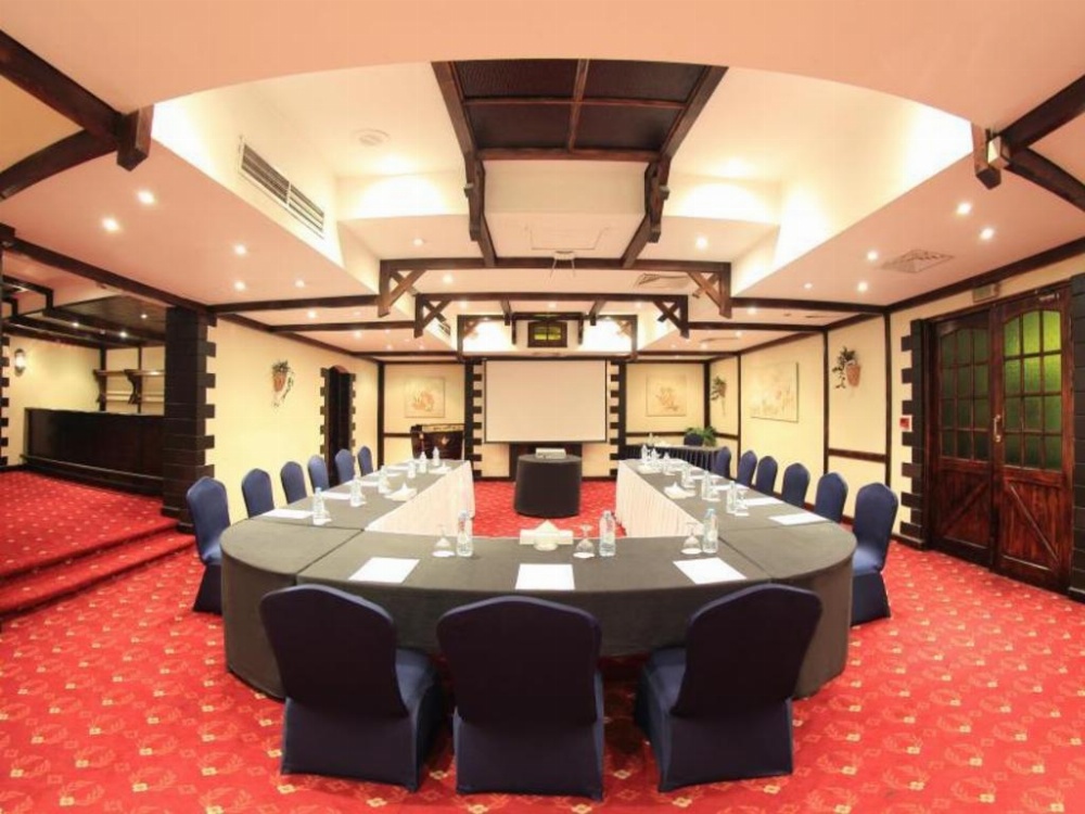 Pyramisa Cairo Suites & Casino Hotel